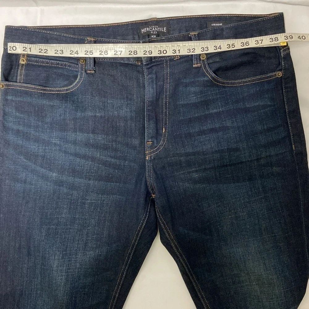 J CREW MEN MERCANTILE FLEX STRAIGHT BLUE JEANS. SIZE- 34,30
